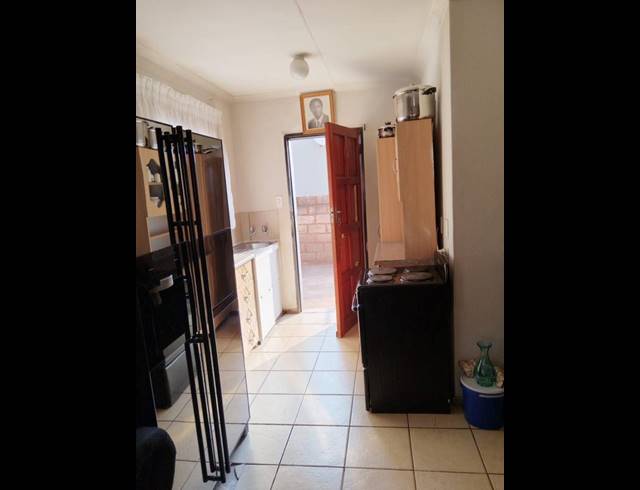 2 BEDROOM HOUSE FOR SALE IN PROTEA GLEN